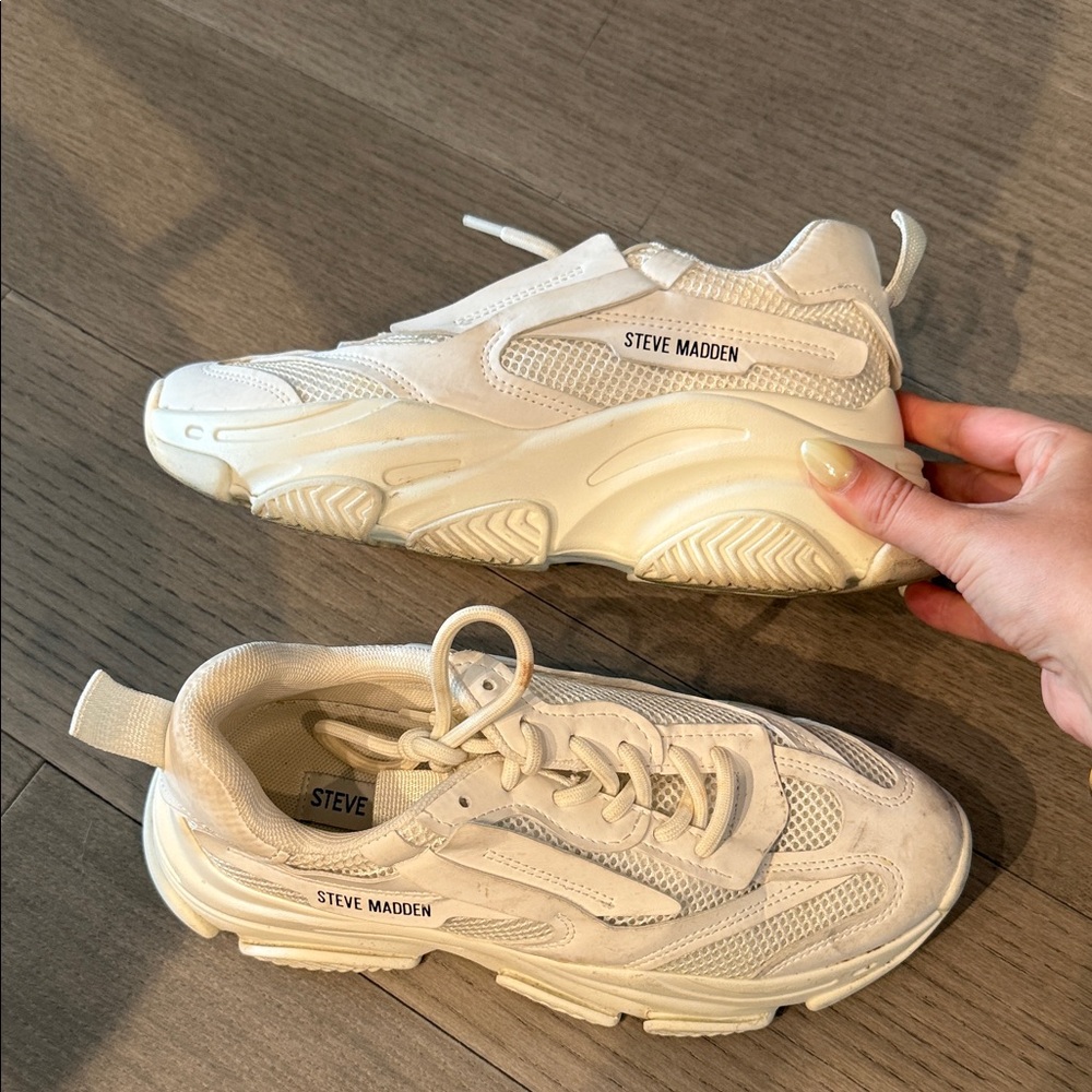 Steve Madden Women's Off-White Sneakers